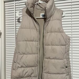 Old Navy Women's Beige Puffer Vest